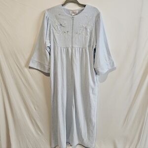 Collette by Miss Elaine Zip Front Robe House Coat Size Large Embroidered Floral